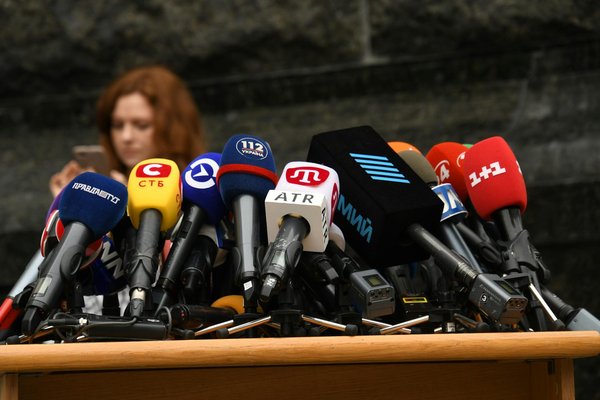 Quel rôle joue l'intelligence artificielle dans la diffusion de l'information ?